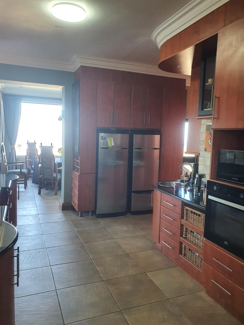 6 Bedroom Property for Sale in Lovemore Heights Estate Eastern Cape